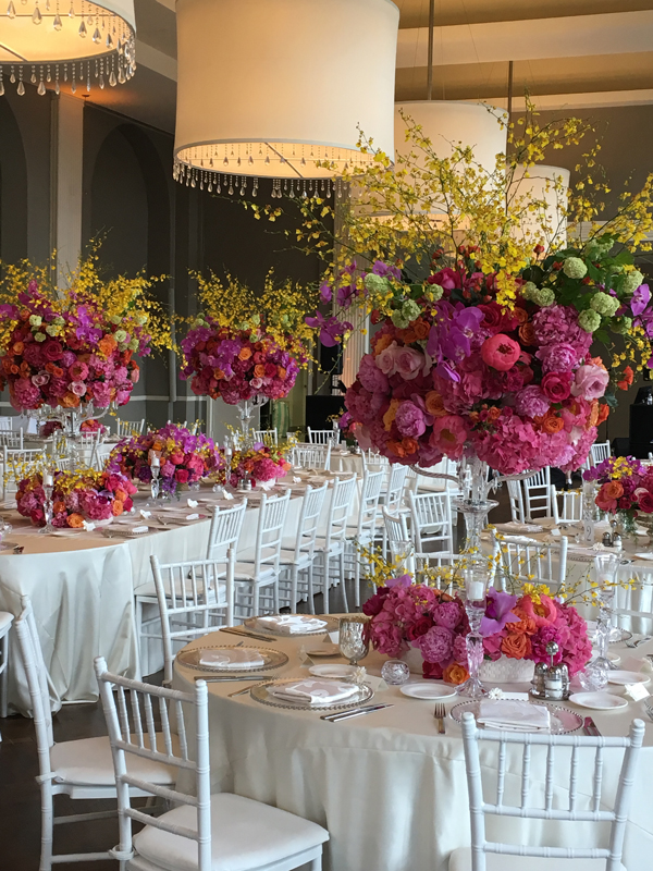 Wedding with spectacular flowers event by Agnes Verano